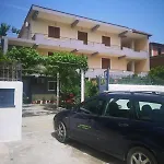 Guest House Emi